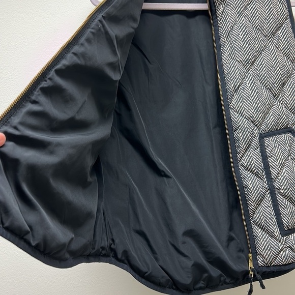 J. Crew | Herringbone Excursion Quilted Down Vest Winter L - Picture 8 of 12